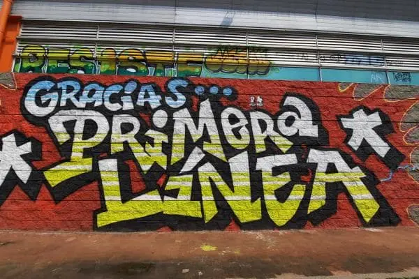 grafitti-politica-bogota-min